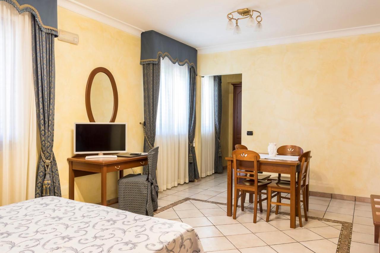 ליפארי Residence Alberghiero Eolie מראה חיצוני תמונה