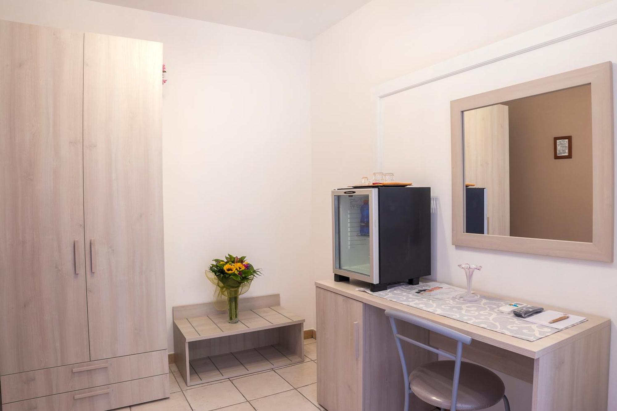 ליפארי Residence Alberghiero Eolie מראה חיצוני תמונה