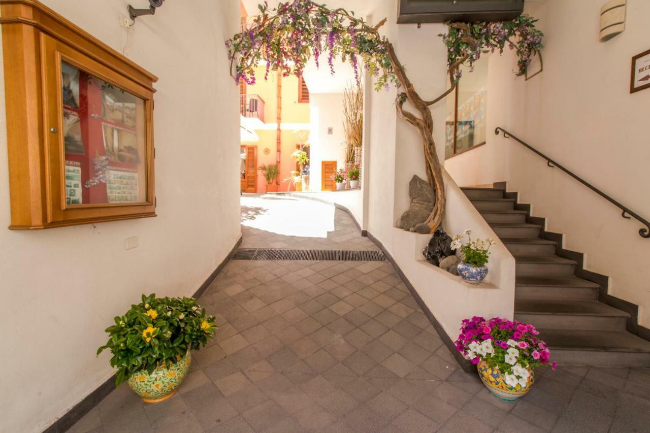 ליפארי Residence Alberghiero Eolie מראה חיצוני תמונה