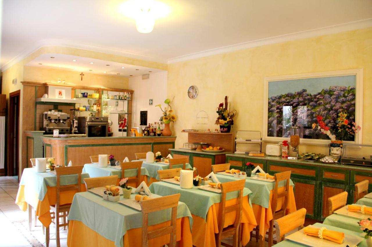 ליפארי Residence Alberghiero Eolie מראה חיצוני תמונה